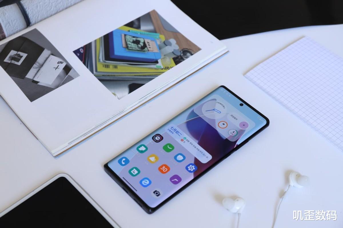 |moto X30 Pro体验:全球首发2亿像素超大底CMOS,手机影像新突破!