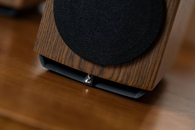 |黑烬EL3轻体验：3寸迷你书架音响，不怕媳妇拍房门