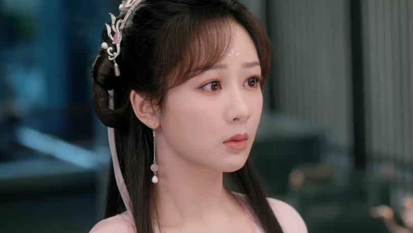 杨采钰|芒果台《花朝秋月夜》开播，2小时冲到榜单第一，男女主演技惊艳