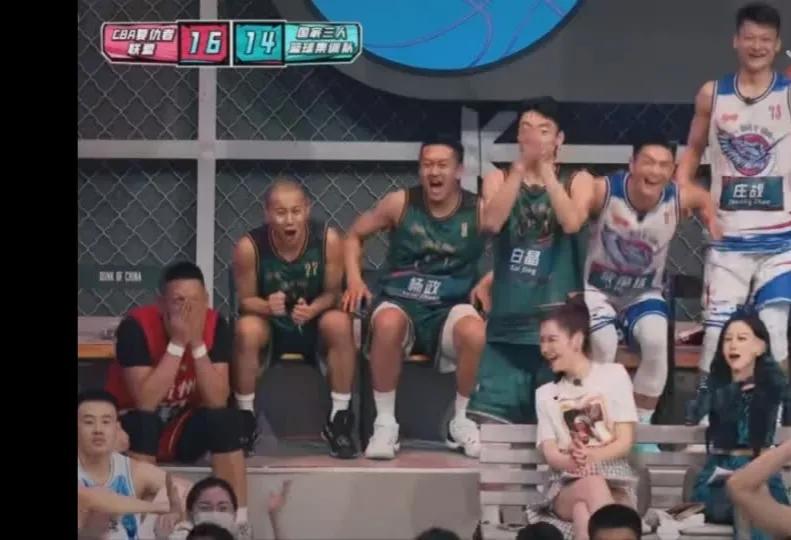 这!就是灌篮|热血漫画里的镜头！《这就是灌篮》海选一场振奋人心的比赛