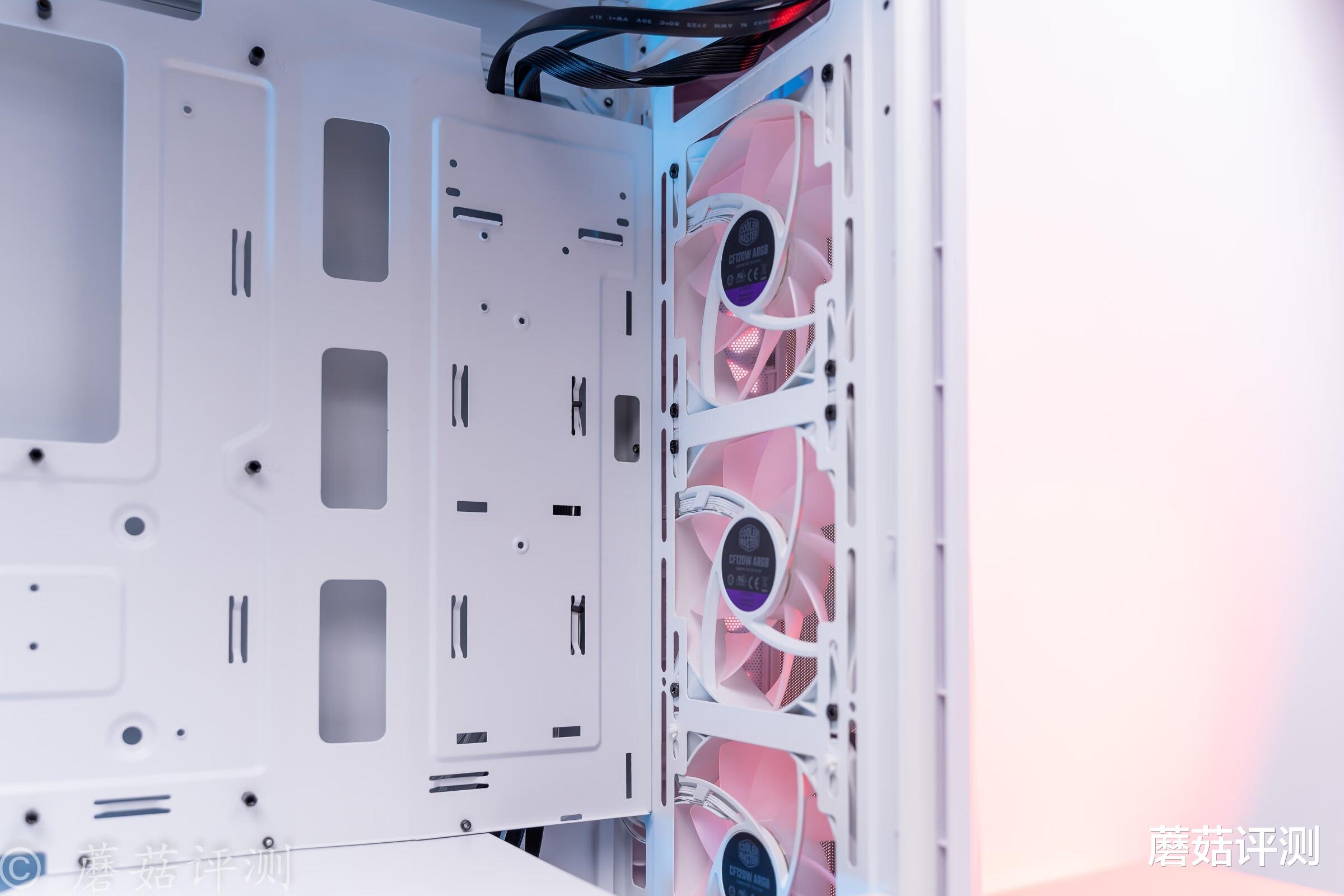 索尼|灰白撞色更精致，Mesh加入更透气、酷冷至尊MB520 Mesh机箱 评测