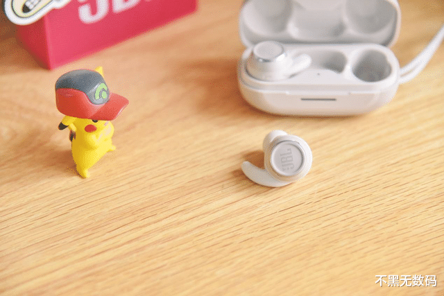 vivo s15|运动也要好音质，主动降噪加持，出汗体验JBL MINI NC蓝牙耳机