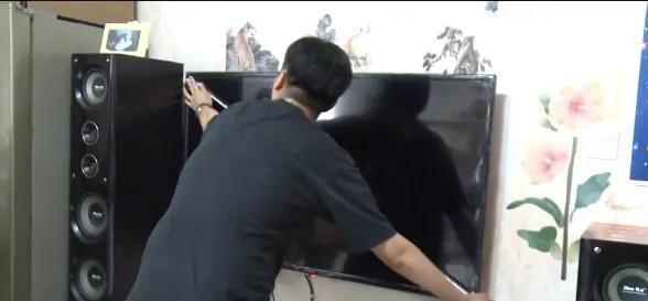 酷睿处理器|重庆：花1072元买的70吋大电视，变小了？商家：这就是70寸的！