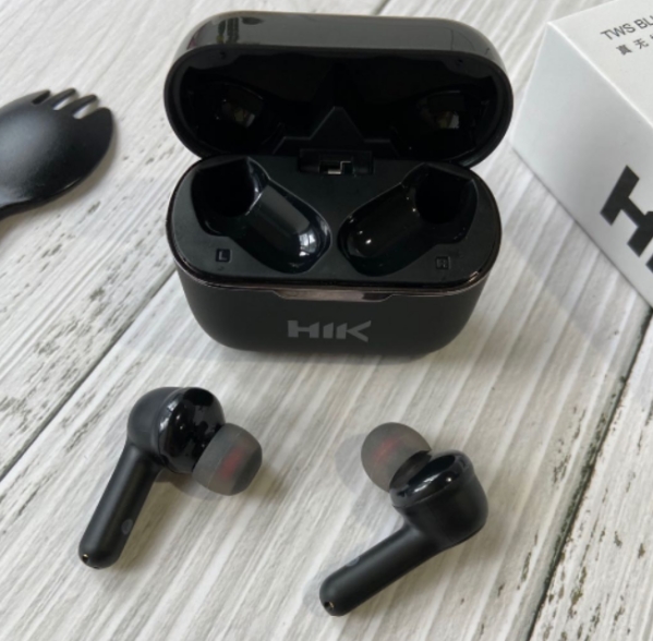 蓝牙耳机|在玩游戏中使用的蓝牙耳机，轻松赢得游戏比赛