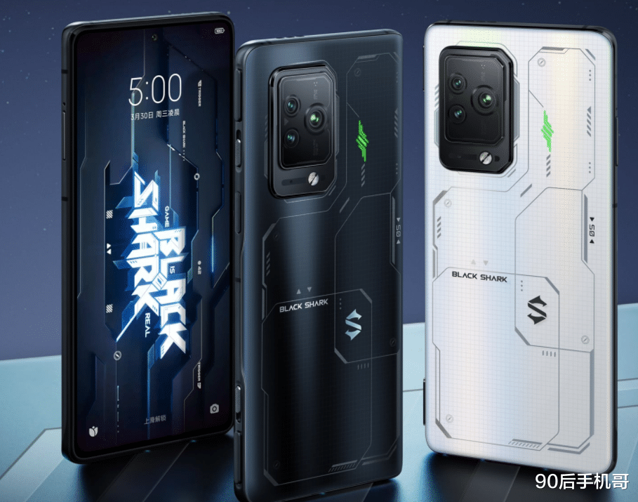 游戏手机|黑鲨5 Pro上手简评,外观炫酷,凭什么成为游戏手机的上上之选