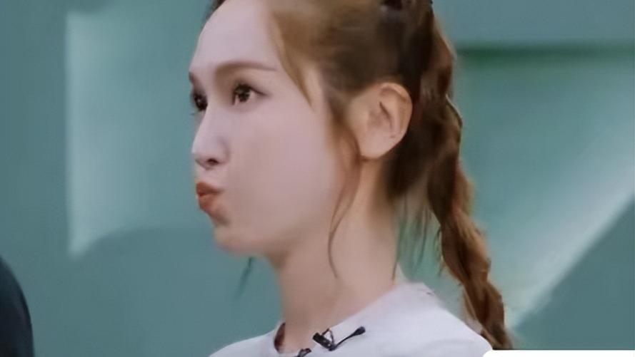 郑秀妍|国网友发现Jessica退出少女时代，跑中国继续当爱豆捞金引热议