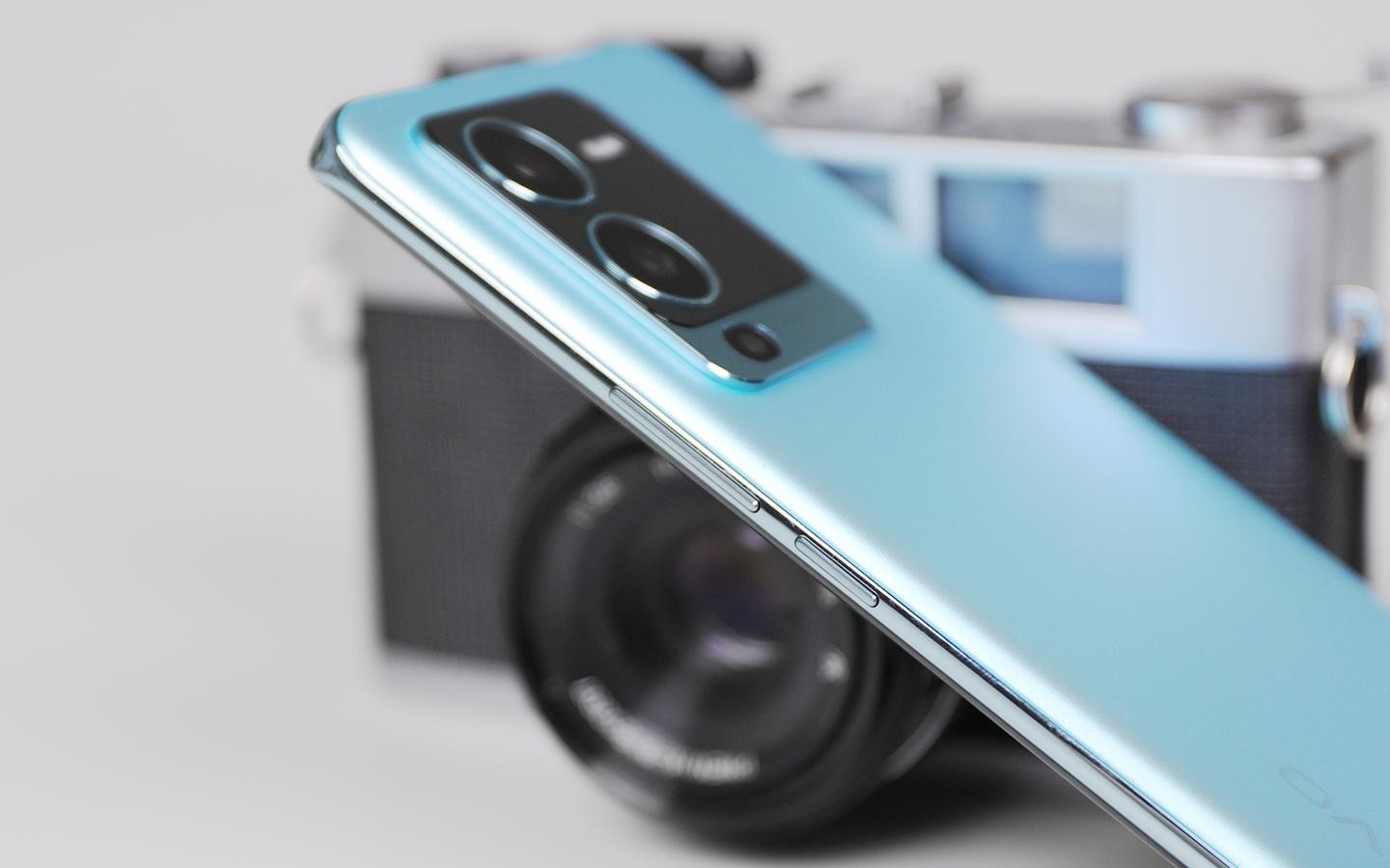 |目前这三款手机最值得买，性能强悍价格不贵，让你少花冤枉钱