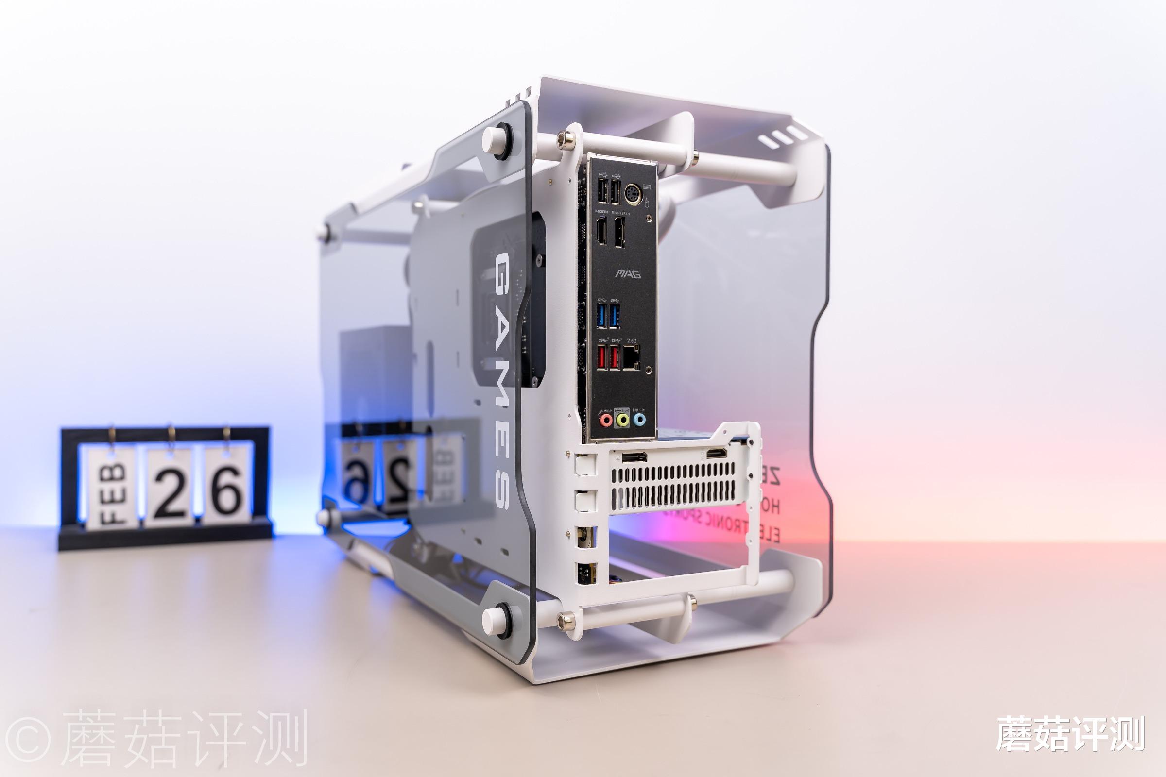 Ubuntu|高颜值主机谁不爱？只为那一抹白兰、盈通樱瞳花嫁系列主题装机 评测