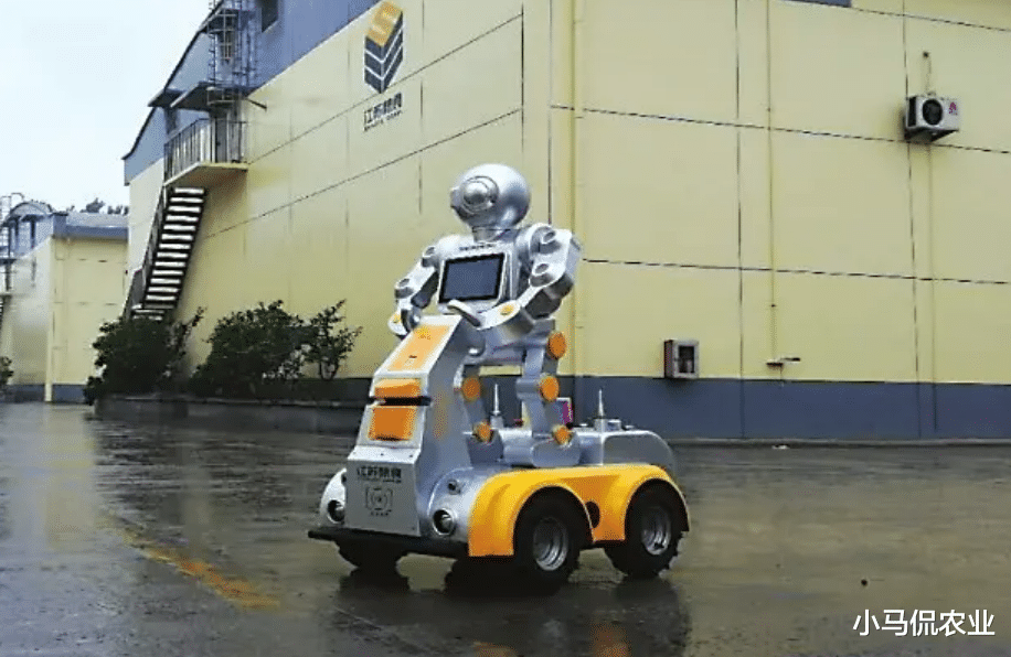 显示器|智能“机器人”1个顶3自动巡航值班,深入粮仓内部拯救谷物,啥样