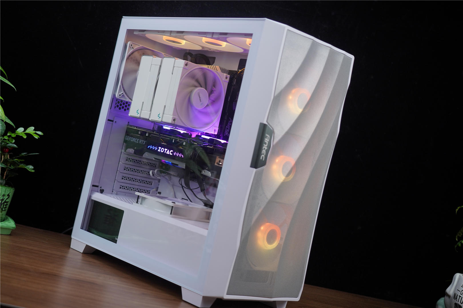 荣耀|九州风神冰立方AK620白色款：高颜值、六热管、双风扇，媲美水冷