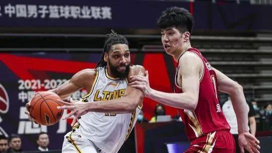 NBA|太横了！隔扣中国男篮新人王！NBA探花刚来就成第一中锋