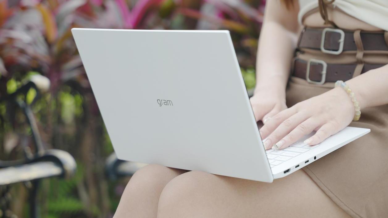 LG|轻薄本再进化，LG gram 14实力不容小觑