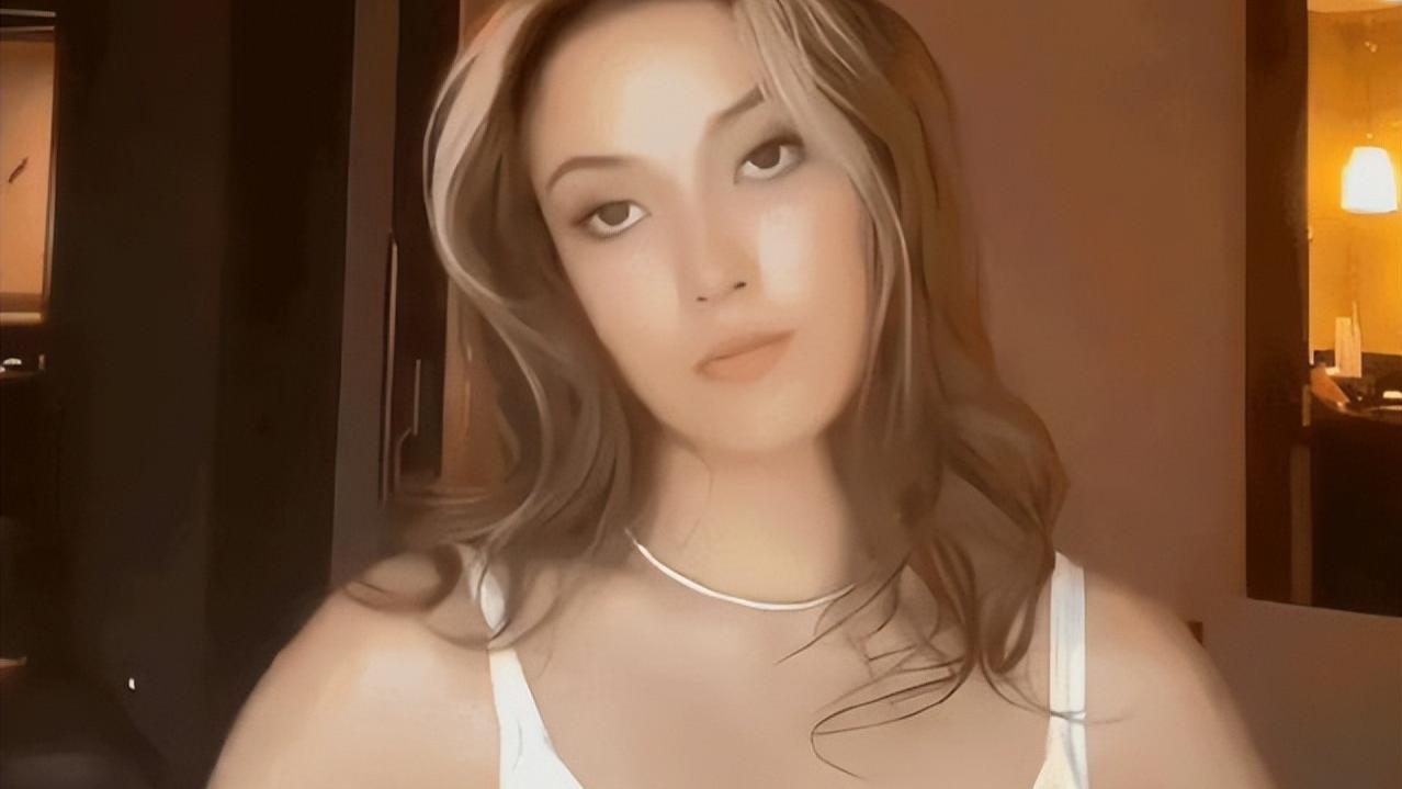 杨采钰|谷爱凌深夜发动态！3字回击网络恶评，与金发帅哥亲密合影，神似情侣！