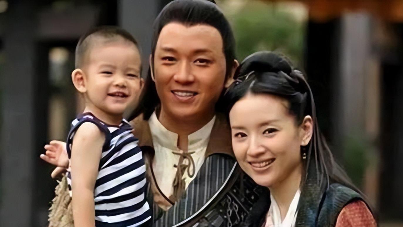 潘粤明|离婚十年还在挨骂，她彻底洗不白了？