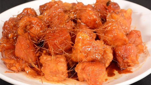 西瓜|天然，西瓜别再直接吃了，教你拔丝西瓜做法，比拔丝红薯好吃多了