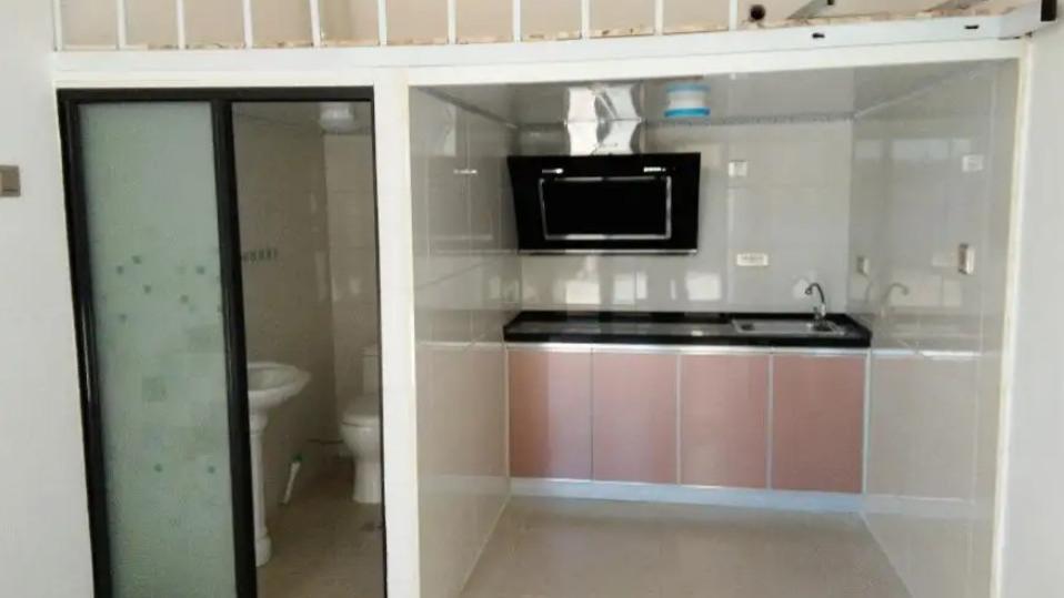 儿子把车库改成卧室给老人住，结果被群骂不孝，难道错了吗？