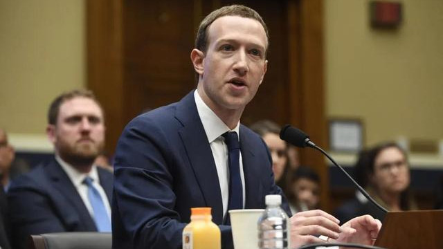 马克·扎克伯格|扎克伯格这回可是搬起石头砸了自己的脚