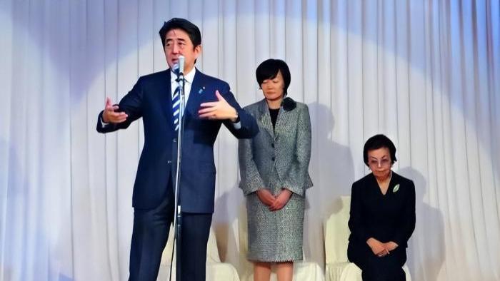 安倍晋三|替安倍发声没有好下场！吕丽萍被禁言，石文瑛被封，北美崔哥道歉