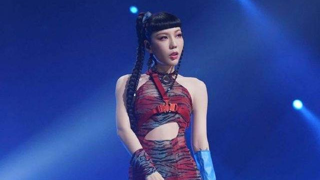 豆瓣|《浪姐3》首轮淘汰名单曝光，吴莫愁不敌郑秀妍，网友：有黑幕