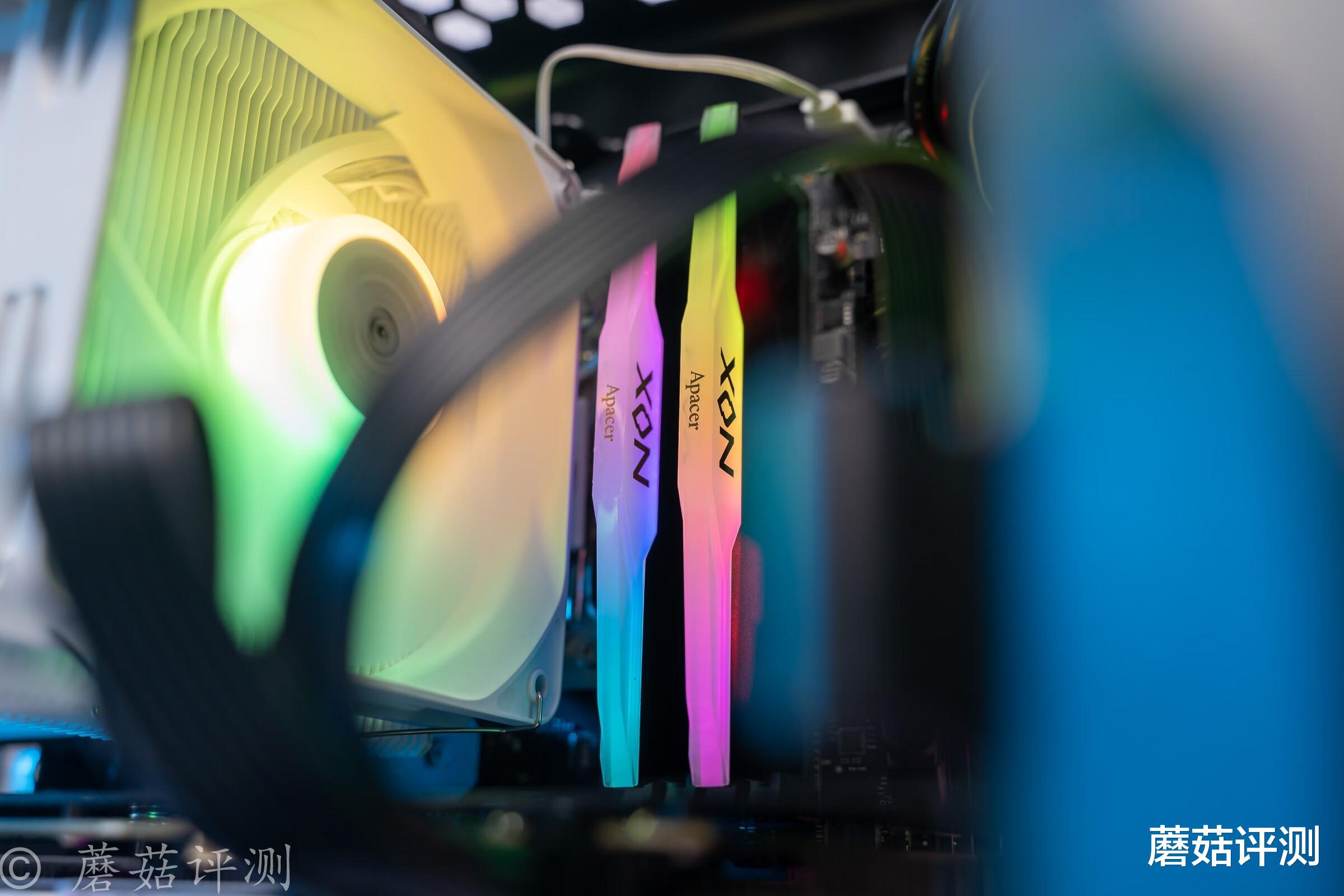 机箱|造型酷炫，吃鸡能跑300帧、主流游戏配置主机如何搭建？