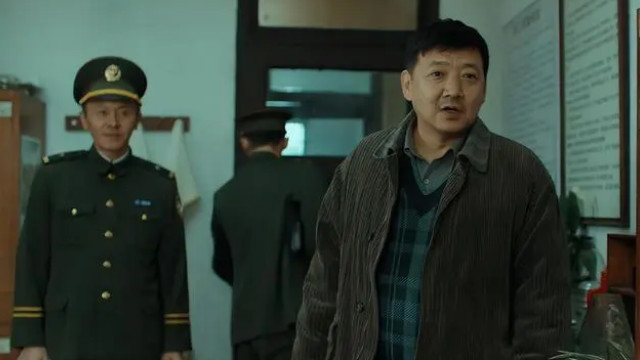 《破晓东方》和《回来的女儿》分别看了2集，一部选择了弃剧，一部却看得上头