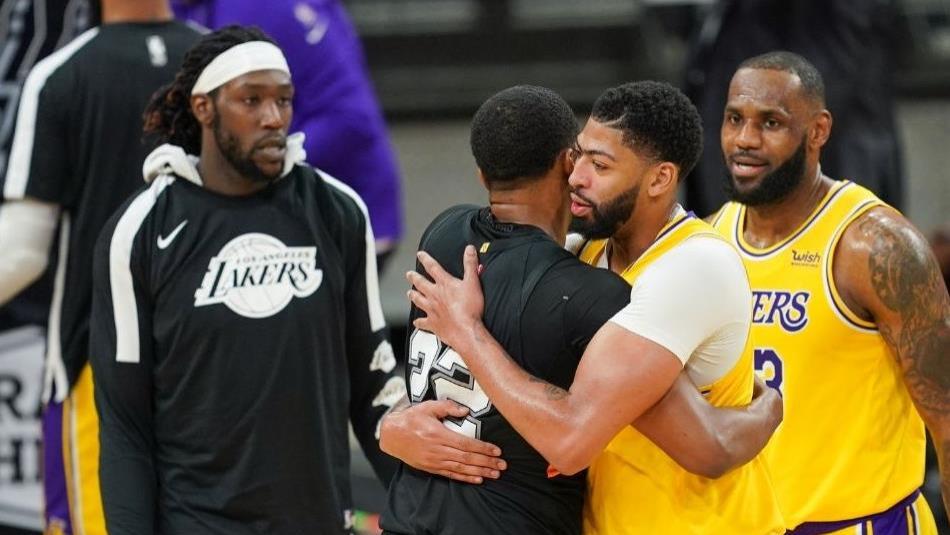 湖人队|就在今日！湖人一代内线大闸作死吃牢饭，葬送大好前程职业生涯没了