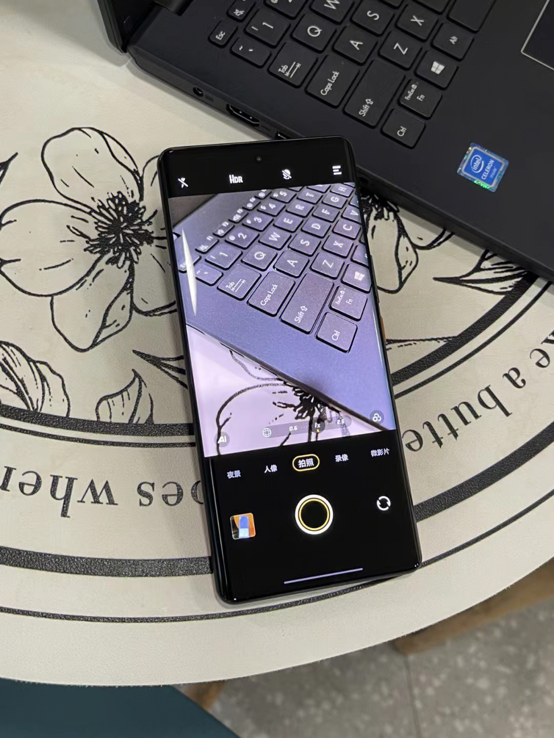 键盘|12+256GB,独立显示芯片+骁龙8处理器,从黄金价跌至2489元