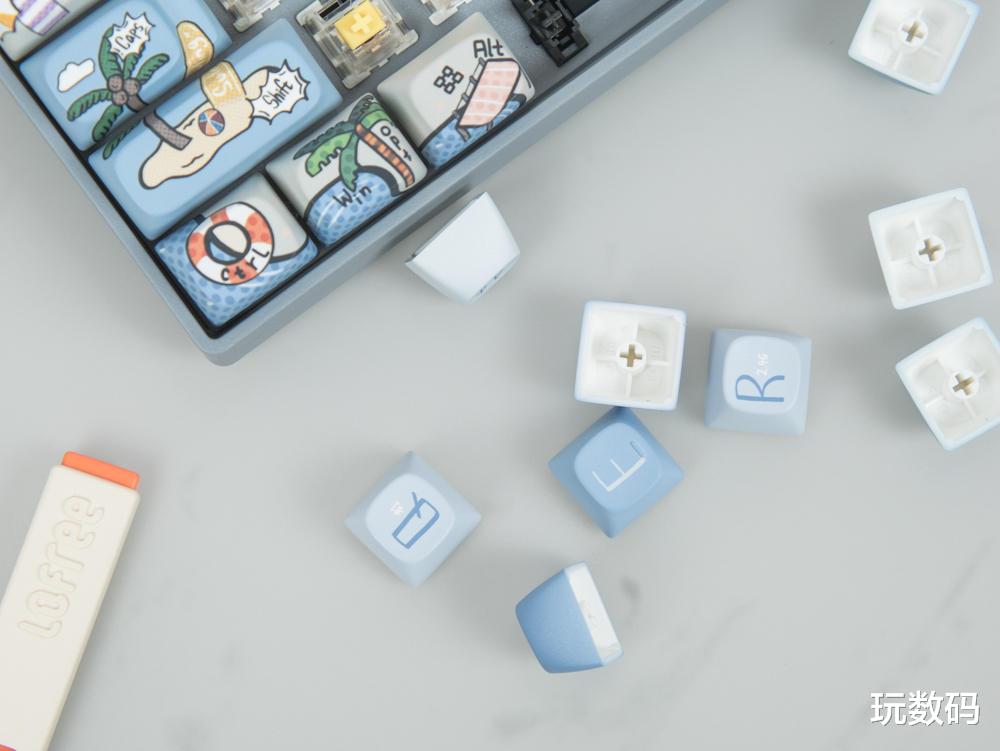 苹果|客制化、高颜值，原厂搞定，网友夸爆的国产机械键盘，真的超值？