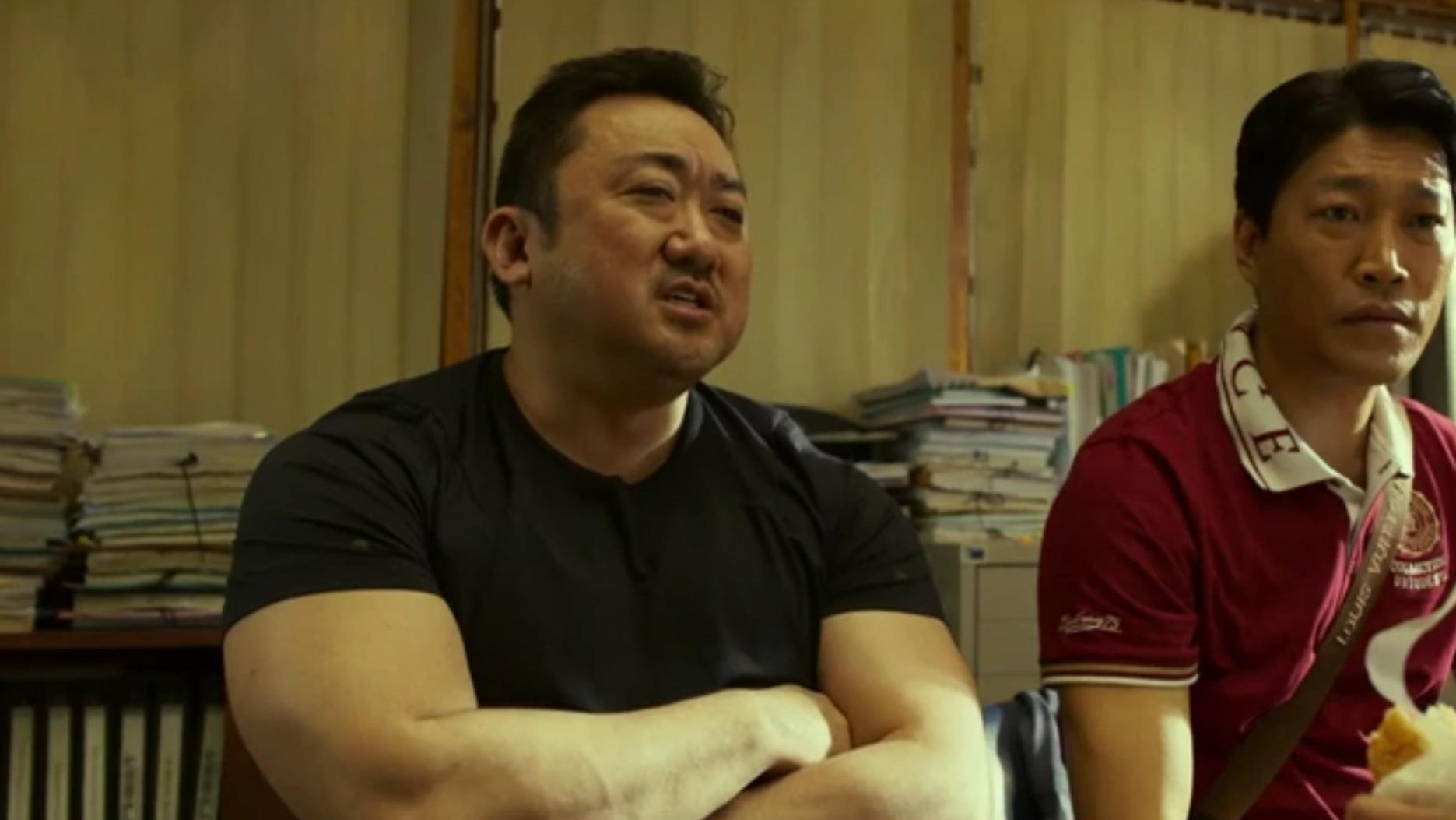 马东锡|首日票房破3530万，上映就击败《奇异博士2》，马东锡新片真生猛