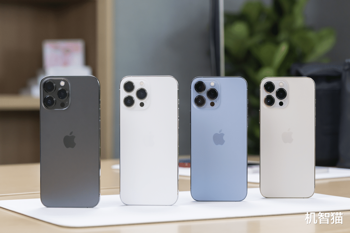 iPhone|手机、电脑、平板全覆盖,职场新人的装备搭配小建议