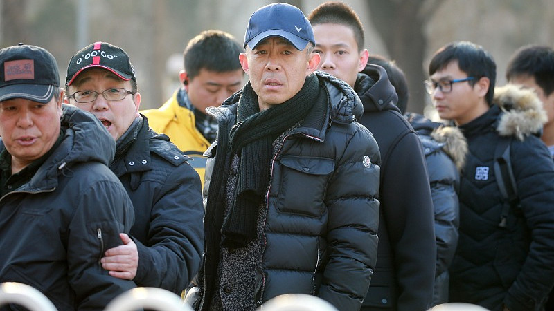 娱乐圈|娱乐圈第一“情圣”，连续“抛弃”两任妻子，今53岁娶90后少女！