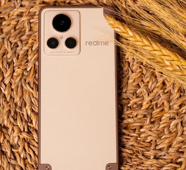 小米科技|真我GT2大师探索版,骁龙8+处理器,看着有种说走就走的感觉