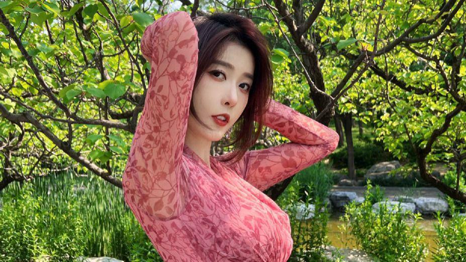 |“不雅视频”风波后，网红聂小雨发布动态自嘲