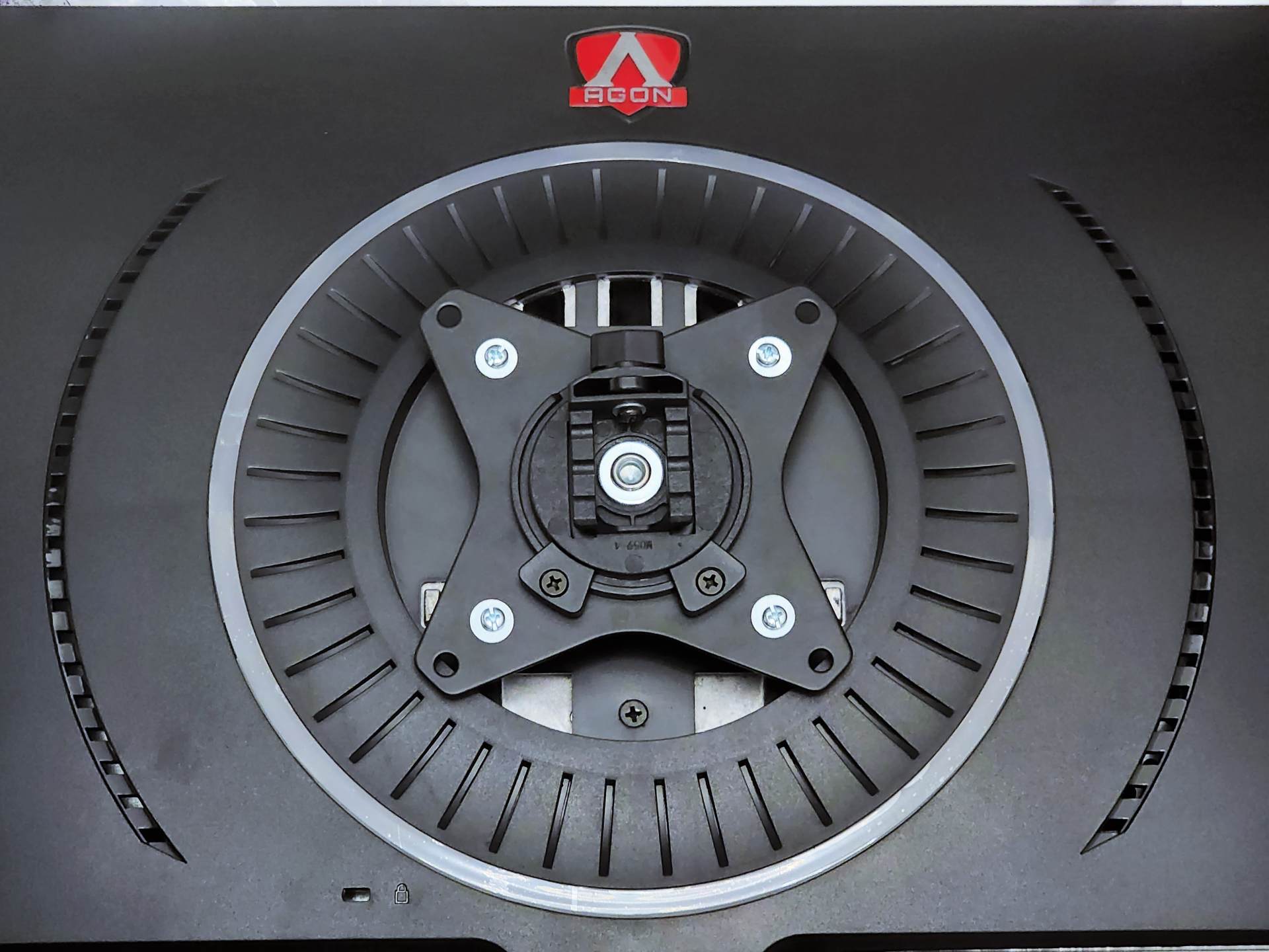 预告|桌面高颜值美物 北弧E700 RGB显示器支架 使用体验