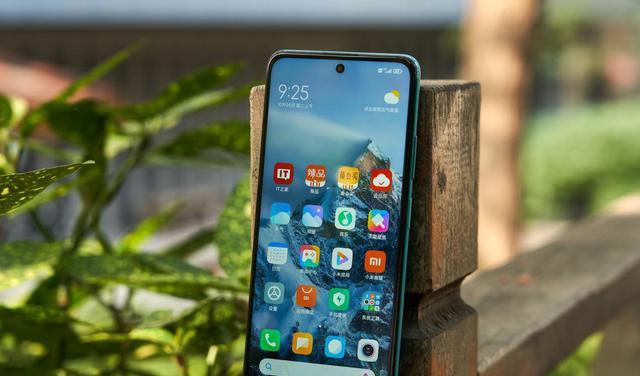 电池|雷军采用低价策略来冲击销量,5160mAh电池搭配1亿像素最低到1499,客户纷纷抢购