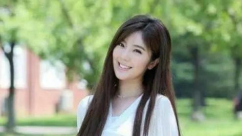 赵奕欢|赵奕欢疑与李伯恩分手，秀恩爱视频被删，网友：求婚不成被踹？