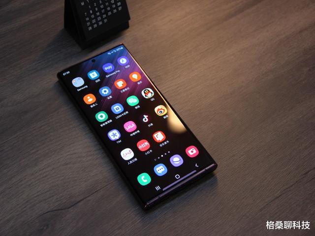 三星|想省心就别省钱，2022年这三款旗舰手机值得入手，轻松用个三五年