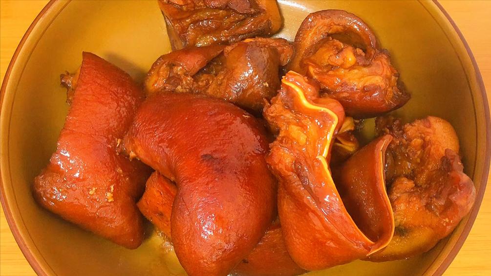 香椿芽|教你一招正确卤猪头肉的方法，猪耳肉鲜香柔韧软骨略脆，富有口感