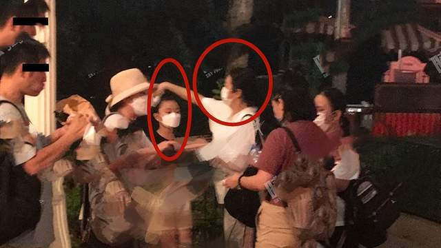 朱丽倩|刘德华10岁女儿近照！个头已到妈妈肩头，朱丽倩身形纤瘦惹担忧