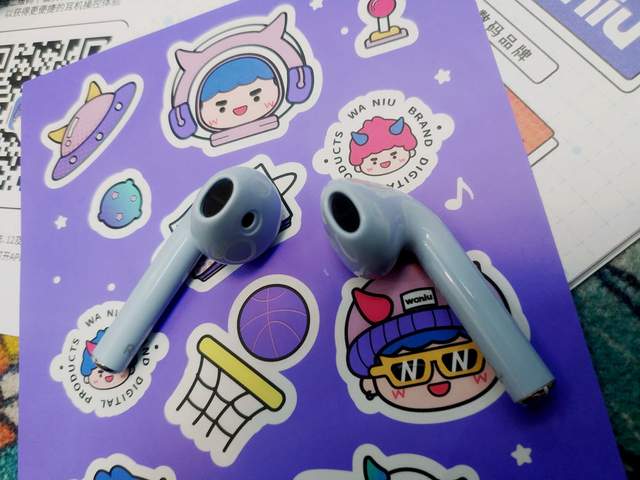 蓝牙耳机|颜值高，性价比更高：哇牛W1蓝牙耳机