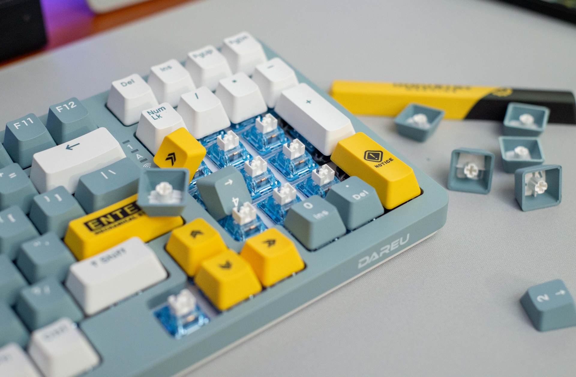 达尔优|量产机械键盘天花板？且让我来盘一盘｜达尔优 A98 机械键盘体验分享