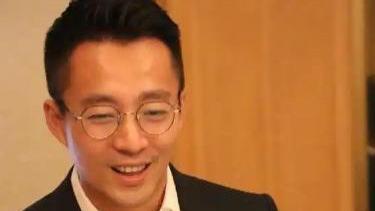 小姐姐|汪小菲疑被打后首次公开露面，眼睛肿胀未消，发声后匆匆下线