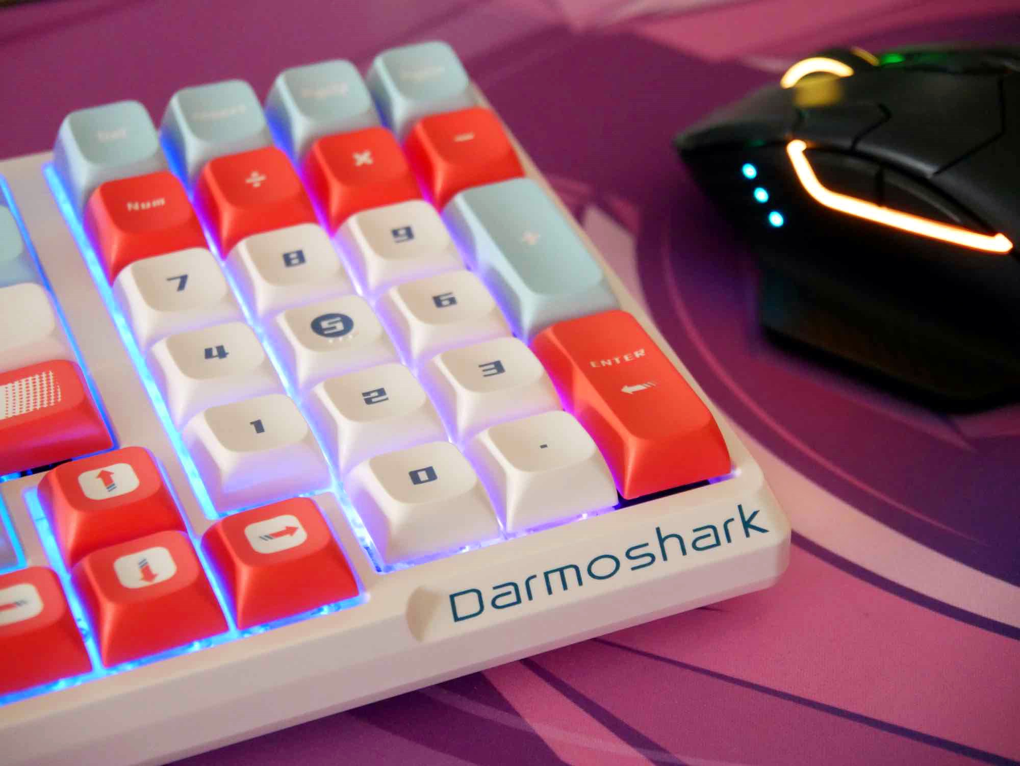 机械键盘|颜值即正义——达摩鲨K7 pro三模机械键盘赛车版