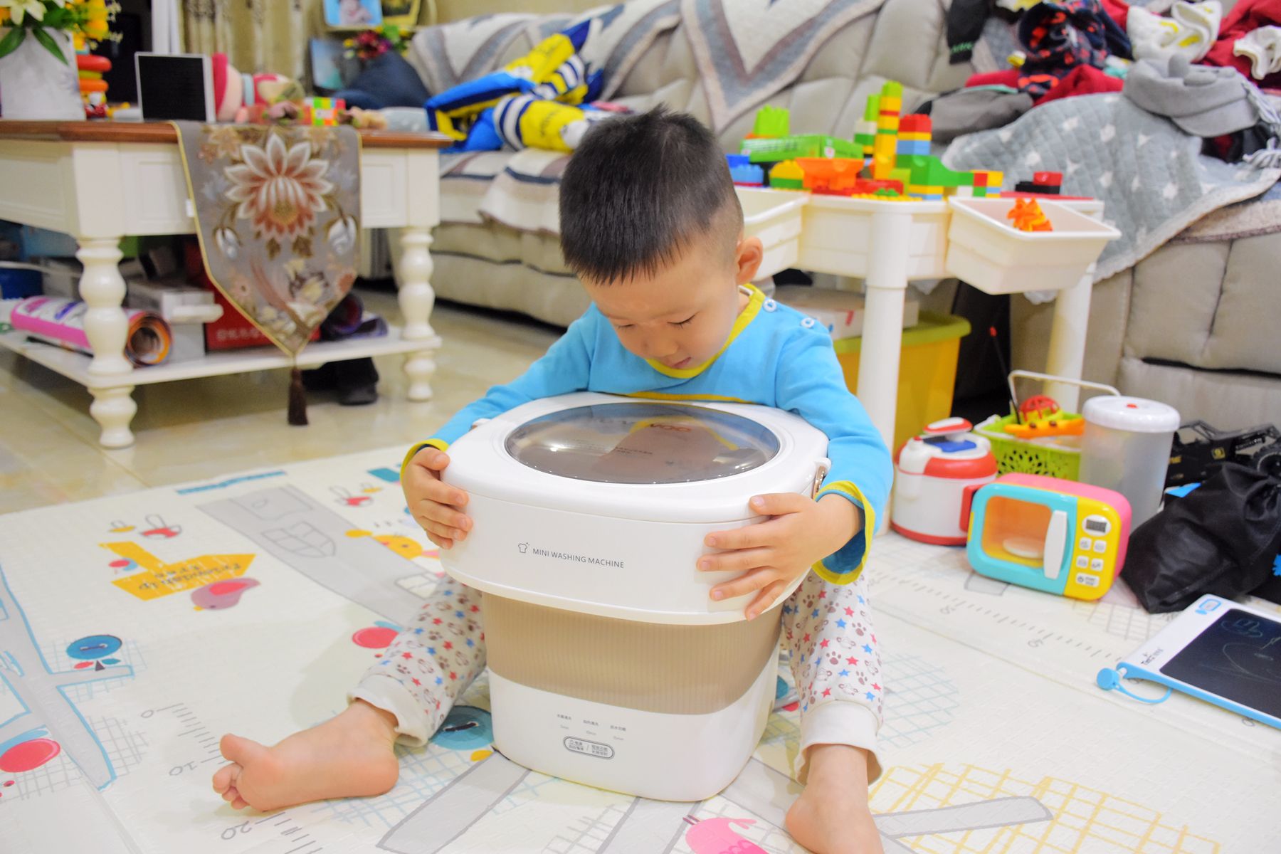 洗衣机|折叠洗衣机是智商税？可以加热洗还有臭氧杀菌功能的你见过没？