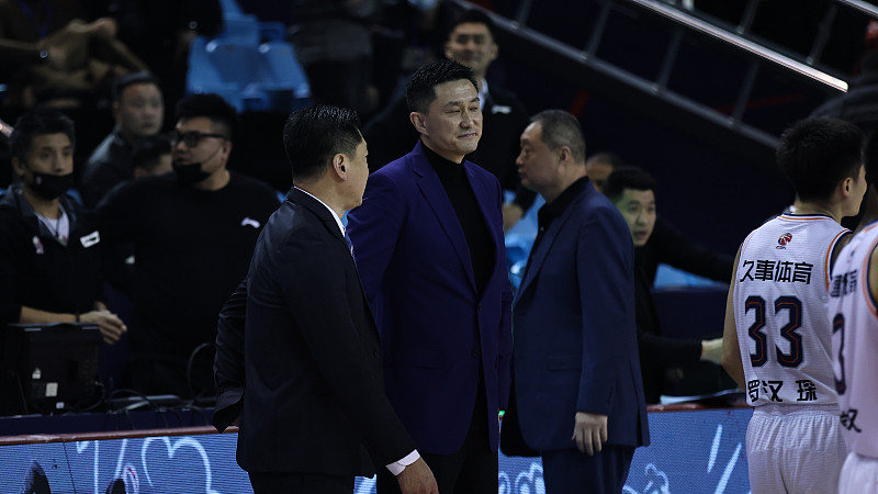 广东男篮|国字号教头将迎来巅峰对决，广东4大后卫围堵状元郎，杜锋全面练兵轻松备战