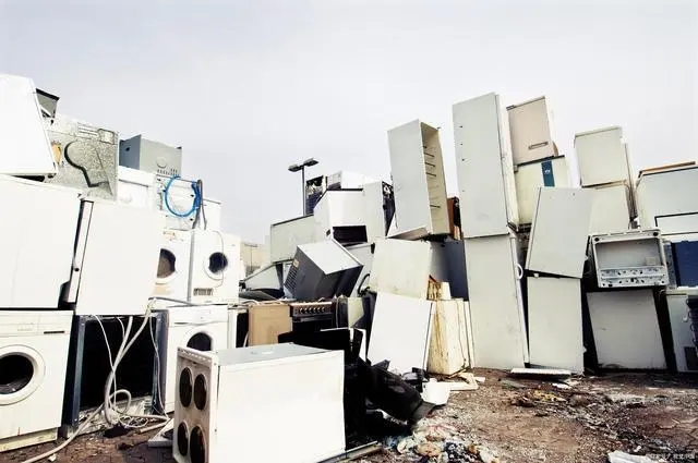 Google|报废冰箱冰柜处理新办法:通过废旧冰箱破碎拆解设备让废弃冰箱冰柜更值钱