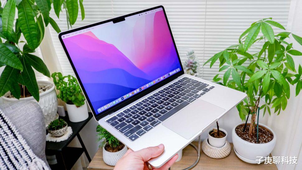 MacBook Air|苹果新款MacBookAir M2笔记本电脑：性价比极高，知识输出的利器