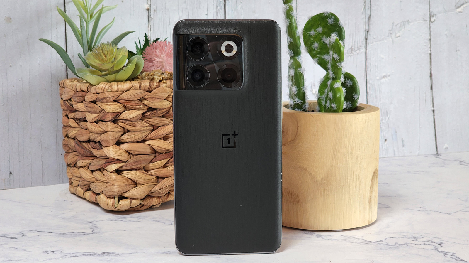 折叠屏|有点纠结于折叠屏还是直屏了，想入手试试，但主力机还是直屏吧