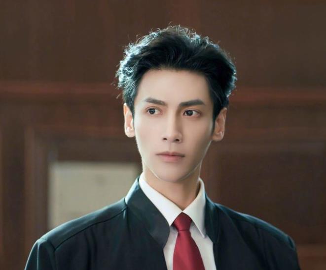 #电视剧追光者# 罗律师上线，