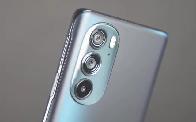 |下跌800,5000双主摄+5000mAh电池,4nm旗舰只卖“白菜价”?